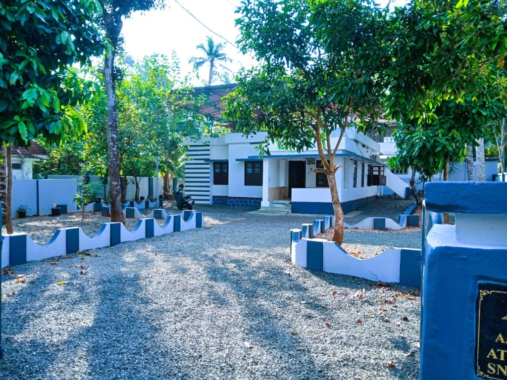 Private Villas and rooms at Alappuzha for your family for your short vacation.